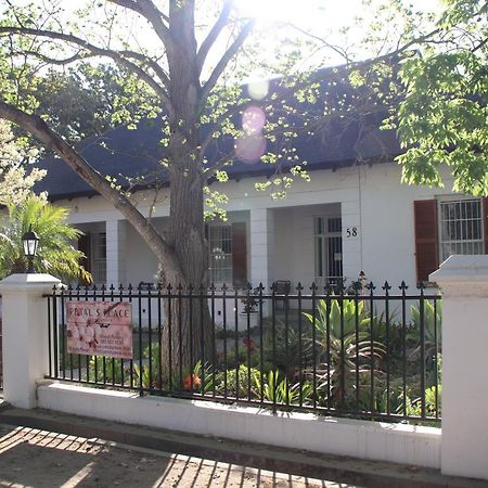 Petal'S Place Robertson Esterno foto